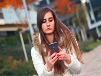 会社を休んだらツイッターしちゃダメ？SNSでの反応に困る返答