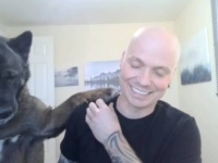 「ボクのことも紹介してよ！」YouTuberが動画を撮ろうと思ったら、愛犬が乱入してきた結果