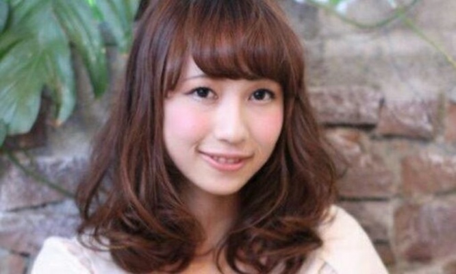 伸ばしかけの前髪にも◎ヘアアイロンで簡単に斜め流し前髪を作る方法！