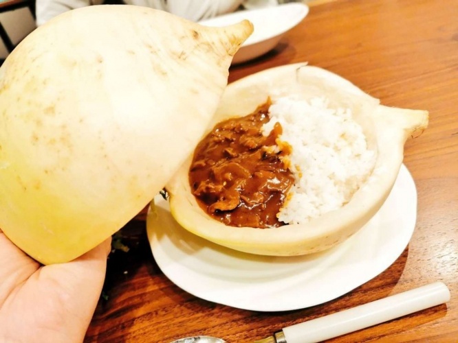 パカッ！　（写真はまよにゃんさん提供）