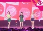 見えそうで見えない… 　韓国アイドルグループの“ステージ衣装”がエロすぎて困る。