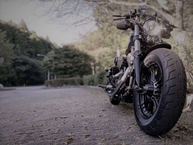 バイクでツーリング旅の途中に...（画像はイメージ）
