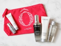 気分が上がる……！ 美容液現品＋5品のランコム特別キットをレポート