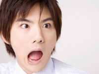 マジ、見たくなかったわ……。男性が見た、生理の血がついてしまった〇〇4選！