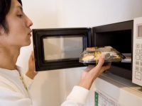 「日本では2020年に電子レンジが廃止される」海外で広まっている噂の真相は？