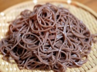 午前中に食べる人も!?　年越しそばって、大晦日のいつ食べればいいの？