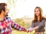 バーナム効果を利用して彼の距離を縮めよう！特別な存在になる簡単テクニック