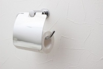 そら行列できるわ！　トイレの個室の中で女子がやってるコト・6選