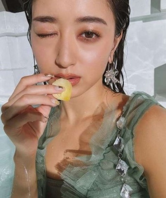 Instagram：みちょぱ(@michopa1030)より