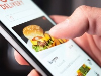 同じ食べ物の画像をたくさん見ると食欲が満たされるという研究結果
