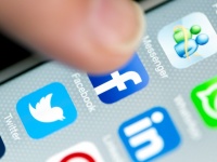 なにそれコワい…実際にあった「SNS」にまつわる闇エピソード