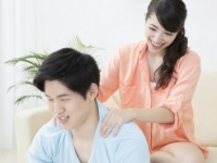 ストレスでイライラする夫……そんなとき妻がとるべき行動とは？
