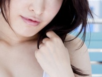 2位は“首筋”！　男性が、唇・ほっぺ「以外」でキスしてみたいパーツの1位は？