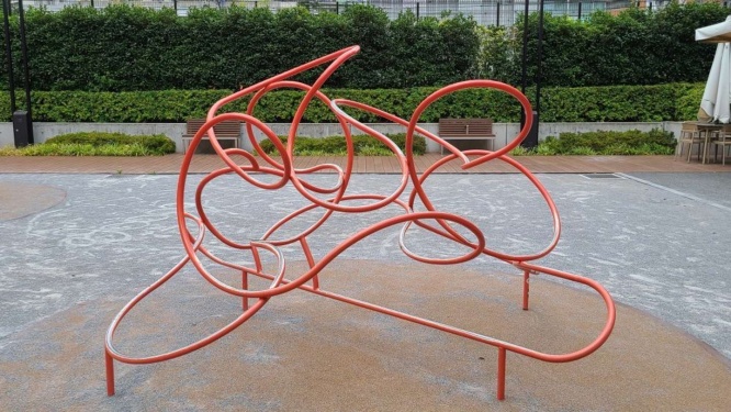 区立大久保きんもくせい公園の「スネイクジャングル」(7月8日、Jタウンネット撮影＝以下同)