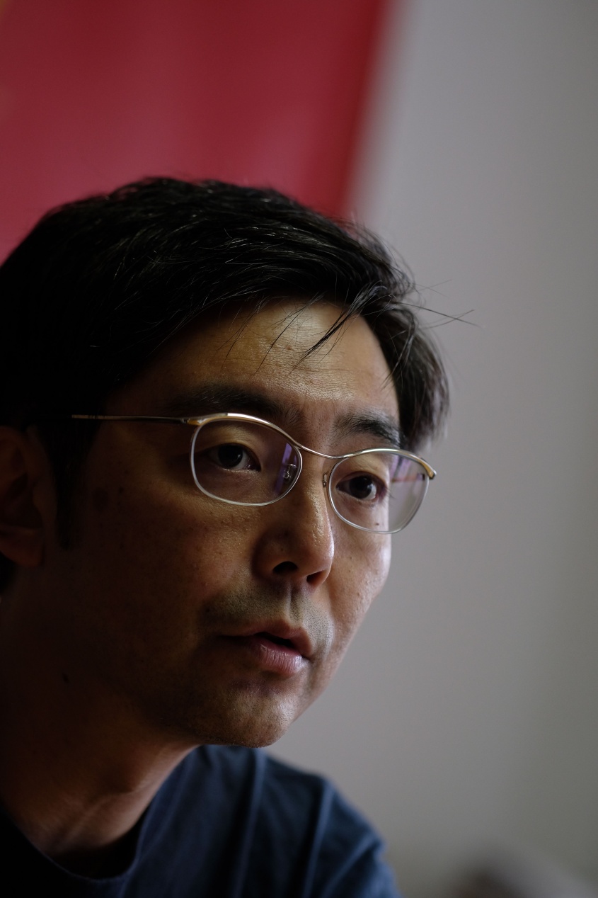 向井秀徳（撮影・弦巻勝）