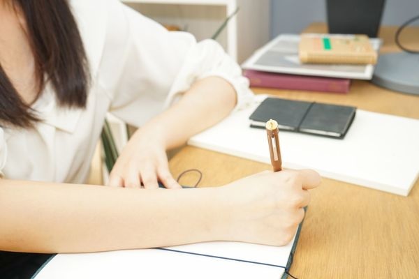 年末におすすめのバイト7）家庭教師のバイト