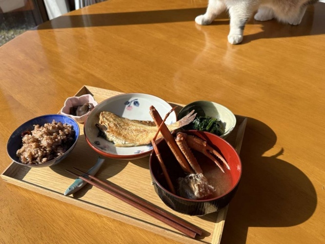 地元食材をふんだんに使った朝ごはん、おいしそう（画像提供：なつめさん、民泊たなごころ）