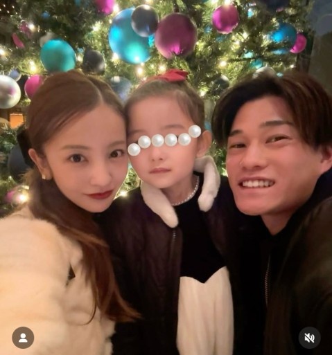 Instagram:板野友美(@tomo.i_0703)より