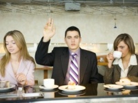 クレームを言える人は“心が狭い”？　クレームを言う人の心理とは