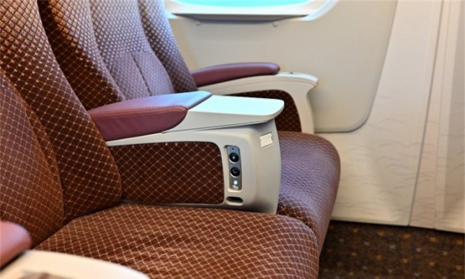 「新幹線で目覚めると、幼い息子が見知らぬ男性のもとに。慌てて声を掛けたら...」（大阪府・50代女性）