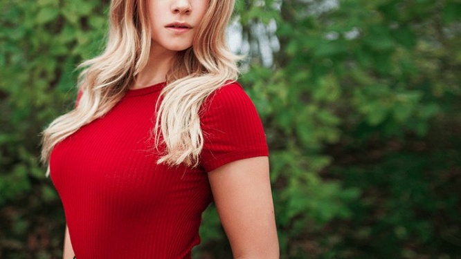 嫌われる! 彼氏の前でやってはいけないNG行動・言動まとめ