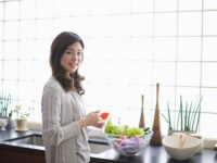 そんなところまでチェックしてるの!?　男性から見て「家庭的だ」と思う女子の特徴4つ