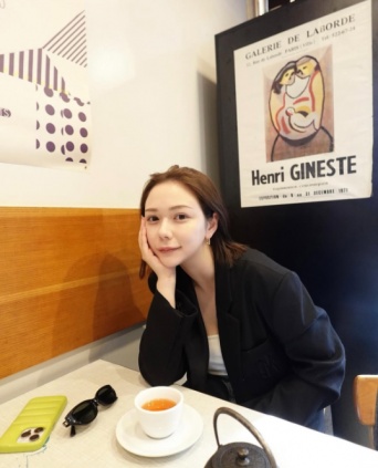 Instagram:村重杏奈(@hktanna4848)より