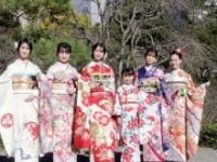 桜井凜、其原有沙、結城モエ、浅田芭路、紺野彩夏、新関碧