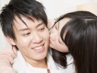 2位“唇”！　1位は？　正直、キスされると「興奮するパーツ」TOP5