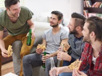 彼女の話はたった5％！女には秘密の「ボーイズトーク」その内容とは
