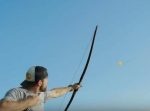 気分爽快で気持ちイイ！　弓矢でスパッとあらゆる的を射抜く動画集。