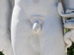ヘラクレス像の“ペ○ス”が余りにも盗まれるため、市がとった対策とは？