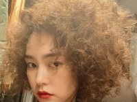 モデルの桐谷美玲さんがアフロヘアを披露！ ワイルドな姿に「パンクロックぽい雰囲気で魅力的」「かっこいいし似合ってる」の声