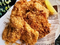 柔らかジューシー！トースターで簡単調理、パルメザンチーズ香る「チキン・シュニッツェル」の作り方【ネトメシ】