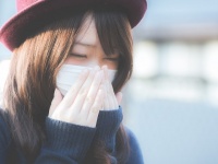 マスク女子がかわいい！ デートで使えるマスクのモテ効果4選