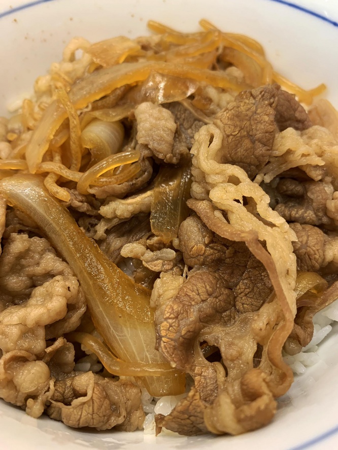 ushiwakamaru-yoshinoya-gyudon1