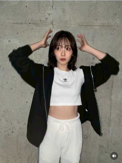 Instagram:鈴木愛理(@airisuzuki_official_uf)より