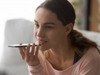 スマホに10秒の話しかけるだけで糖尿病を診断してくれるアプリを開発