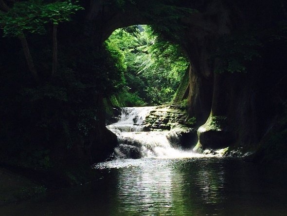 濃溝の滝（写真は編集部撮影）