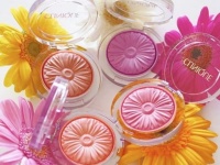 買える透明感。春はラベンダーコスメで儚げ女子に　＃コスメジェニック