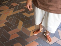 全然アリかも！　男子がじつは着てるレディース服「細身のパンツ」「古着の●●」