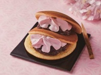 「スプーンで食べる春薫る桜生どら焼」