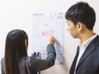 男性にモロバレ!!　「今日デートだな」と感じる職場女性の言動10選