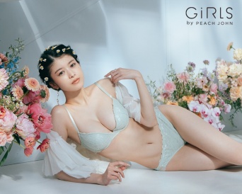 ⒞『GiRLS by PEACH JOHN』