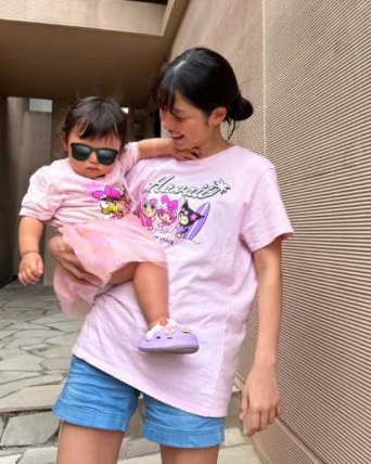 Instagram:岡副麻希(@maki_okazoe_official)より