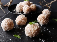 ダイエット効果、アンチエイジング効果も期待！おいしくて体が喜ぶ、焼かずにできる「ココナッツスノーボール」【ネトメシ】