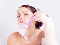 めっちゃリアル！　彼と一緒にお風呂に入るときに気を付けていること3つ！「ムダ毛の処理」