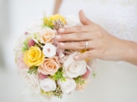 年収いくらの男性と結婚したら「専業主婦」になれるの？