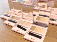 大人眉の新定番！　イガリシノブ「WHOMEE」アイブロウパウダー全色比較