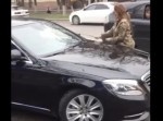 ベンツをボコボコに！　エロシーンカットの約束を破られた女優の復讐がエグい…